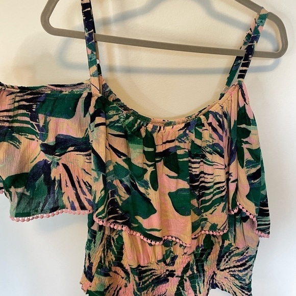 Torrid Crinkle Gauze Cold Shoulder Ruffle Top - Picture 4 of 10